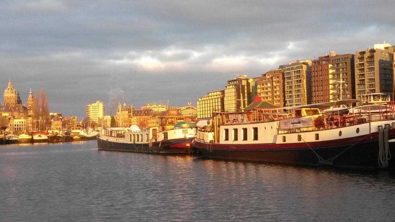 Botel Sailing Home Amsterdam Exterior photo